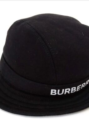 Burberry Black Bucket Hat with Signature Nova Check Lining